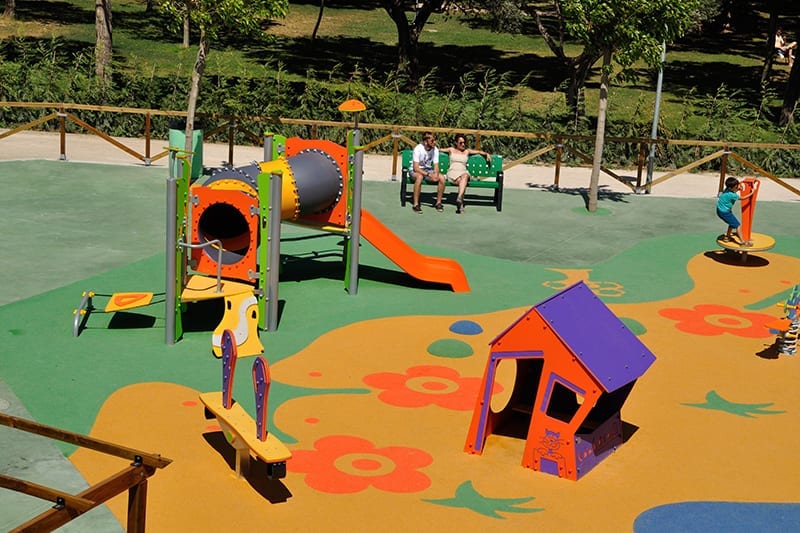 parque tribox con suelo amortiguador