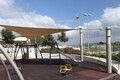 estructura de sombra con toldo vela