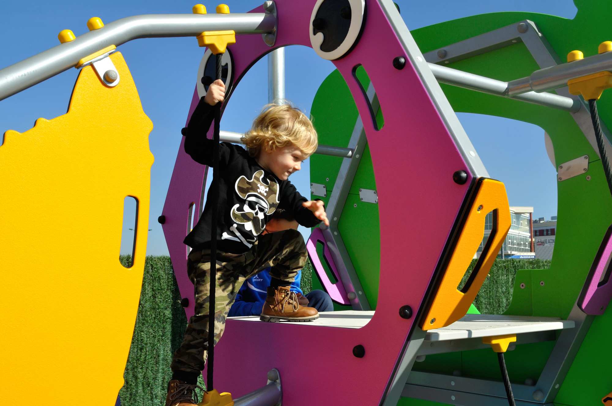 nino multijuego parques publicos certificado