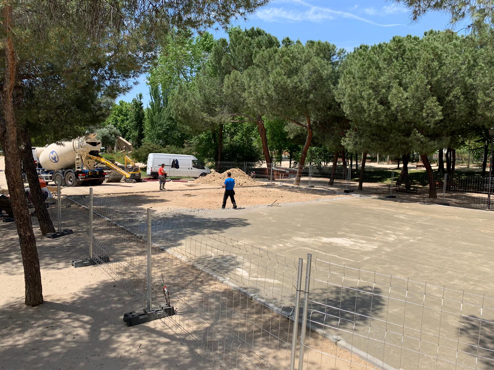 ejecucion solera obra civil parque infantil