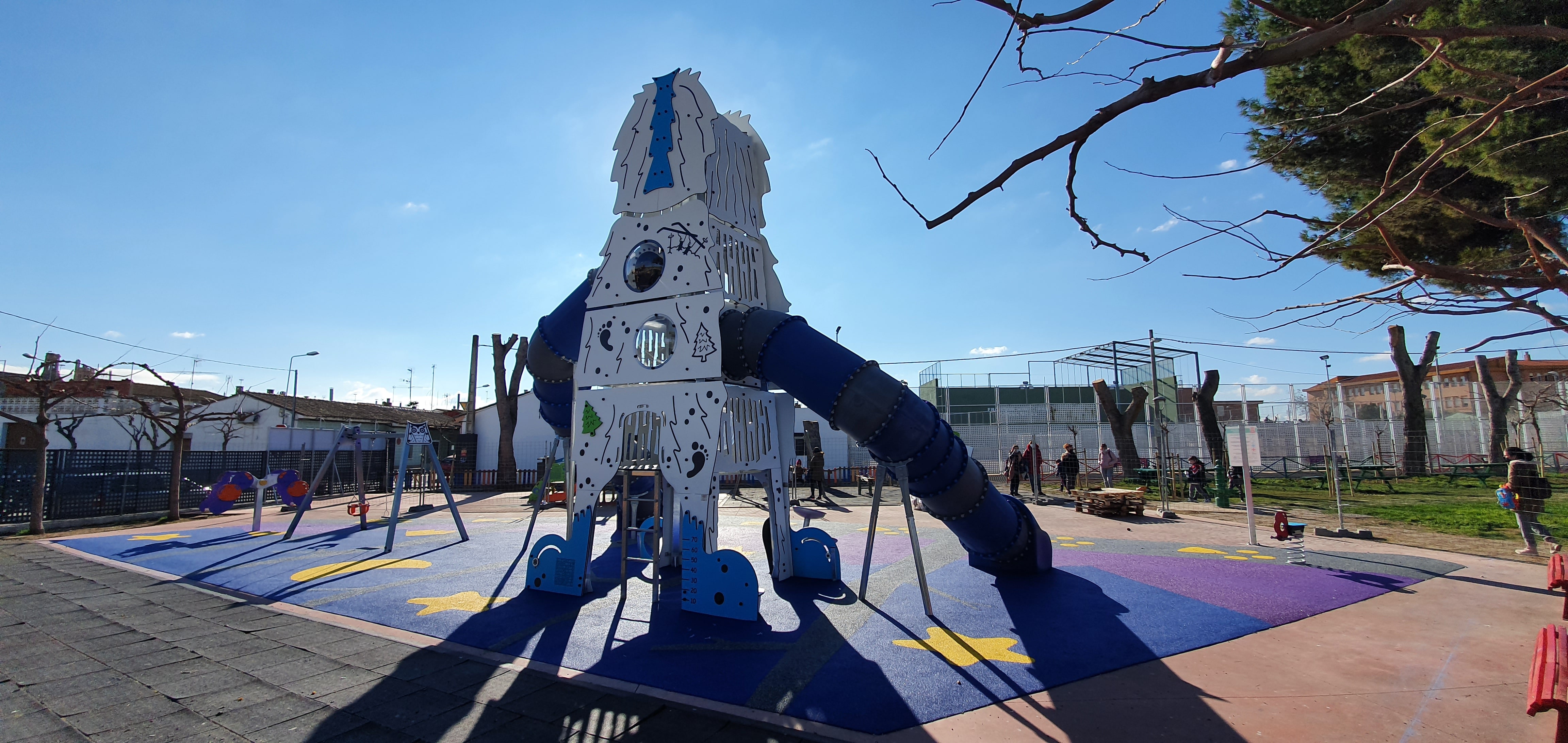 Torre Gigante El Yeti Parques Infantiles Tematizados Alagon_Zaragoza