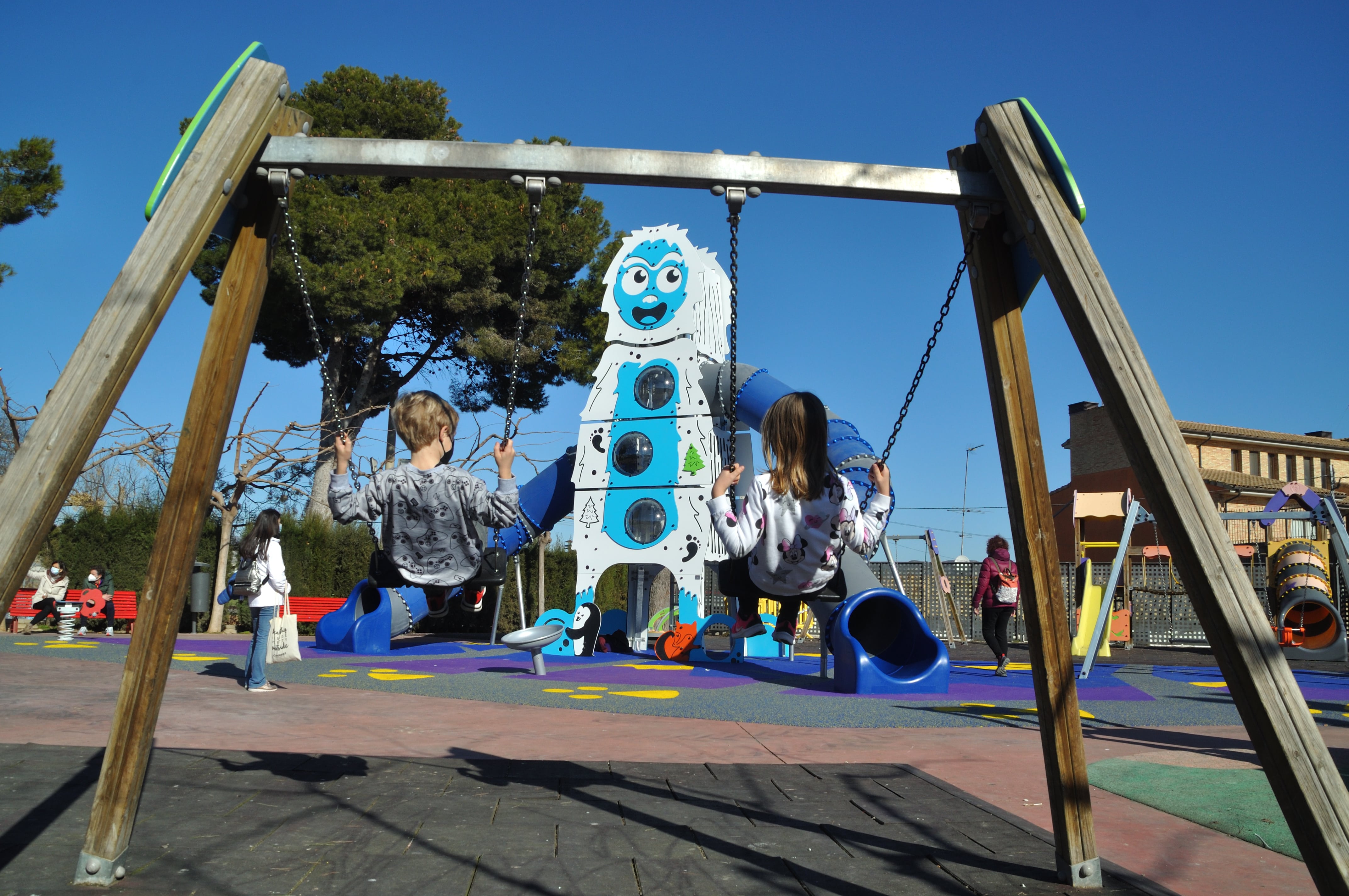 Torre Gigante El Yeti Parques Infantiles Tematizados Alagon_Zaragoza