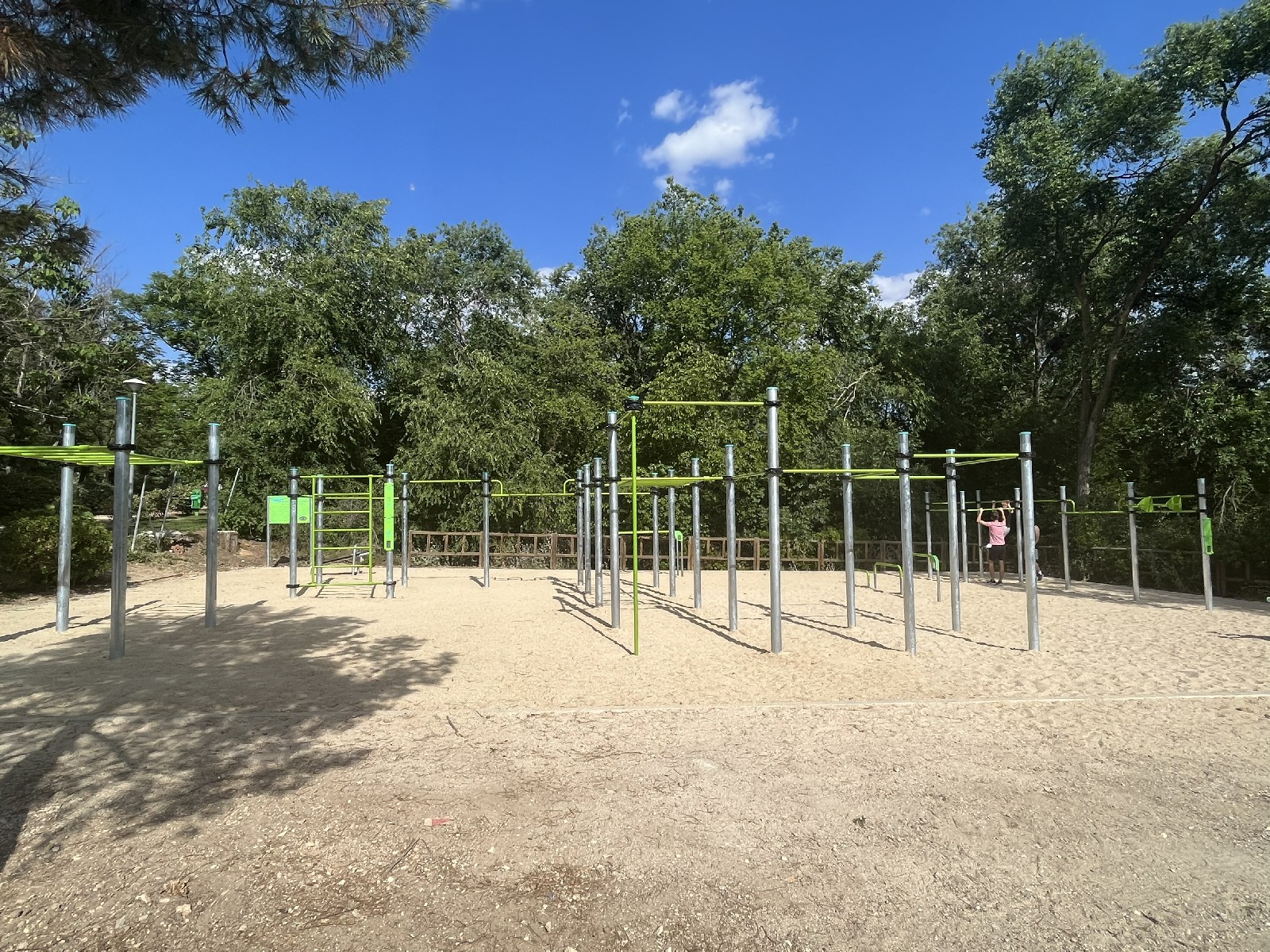 calistenia en 1176 aire libre