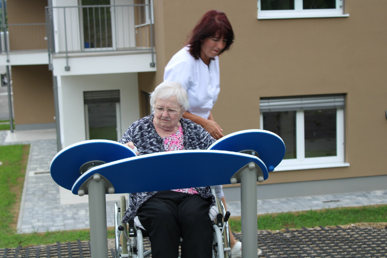 parque mayores eslovenia rehabilitacion
