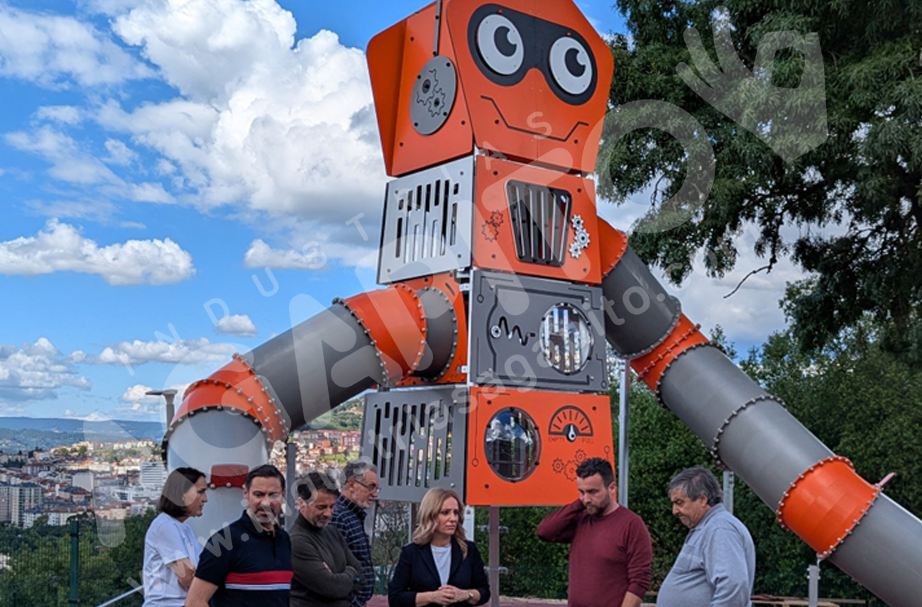multijuego gigante robot toboganes gruta ourense