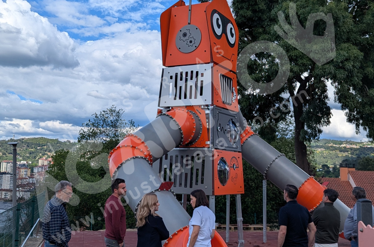 multijuego gigante robot toboganes gruta ourense