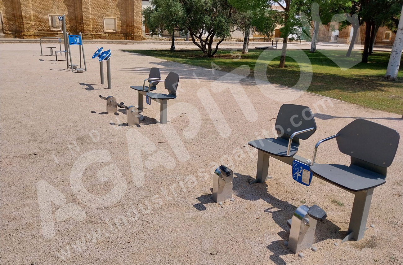 parque mayores cartuja area en 16630