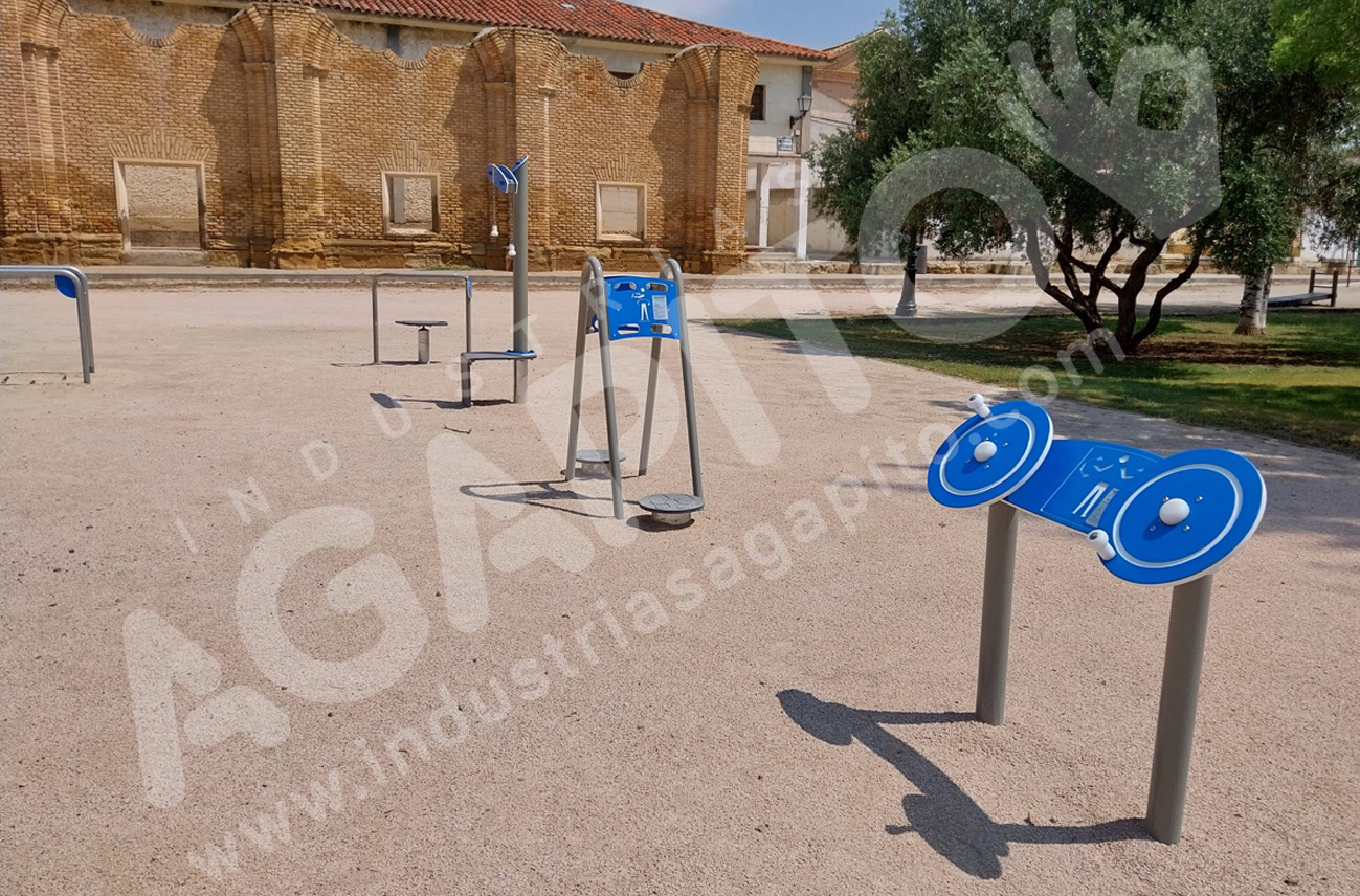 parque mayores cartuja area en 16630