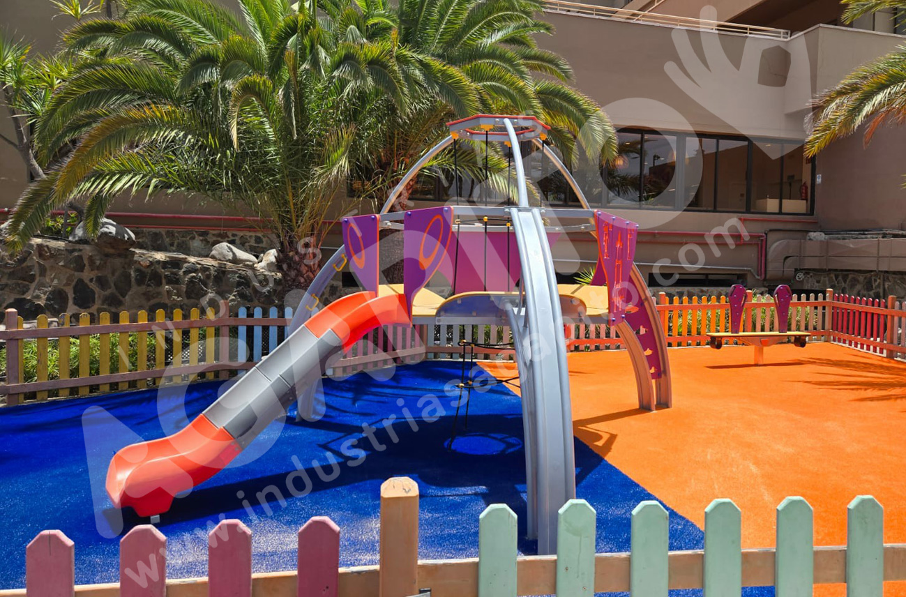 parque infantil ufo hotel continental epdm