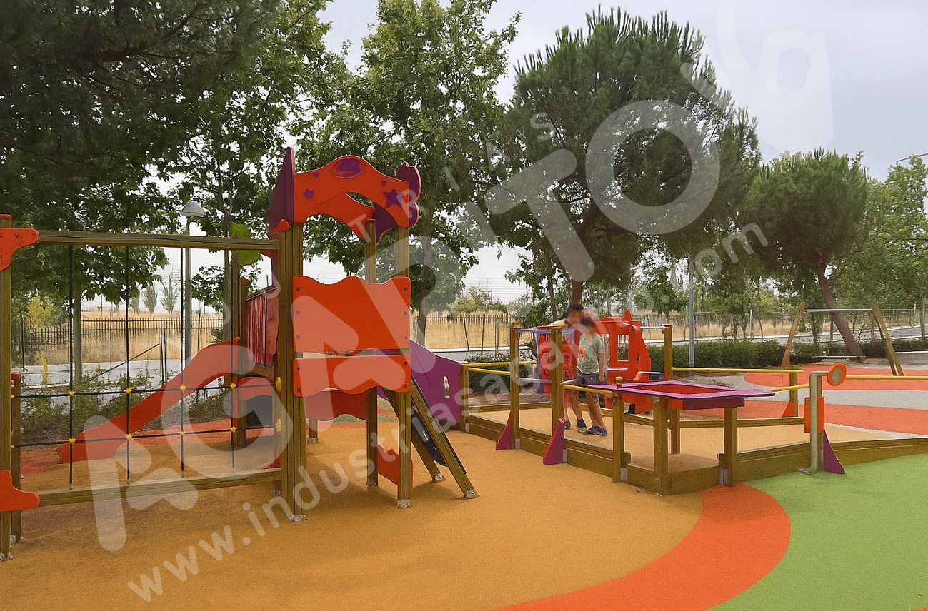parque inclusivo villaverde multijuego bomberos columpio nido
