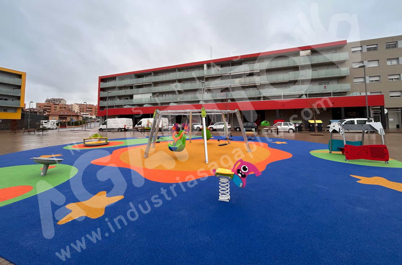 plaza cultura teruel inclusiva sillas ruedas parque infantil