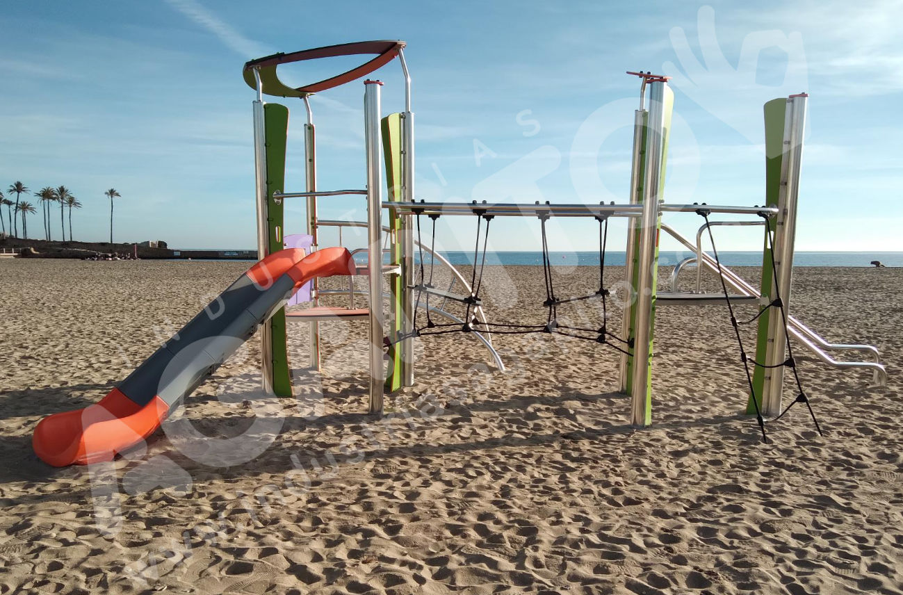 playa javea infantil tobogan gruta