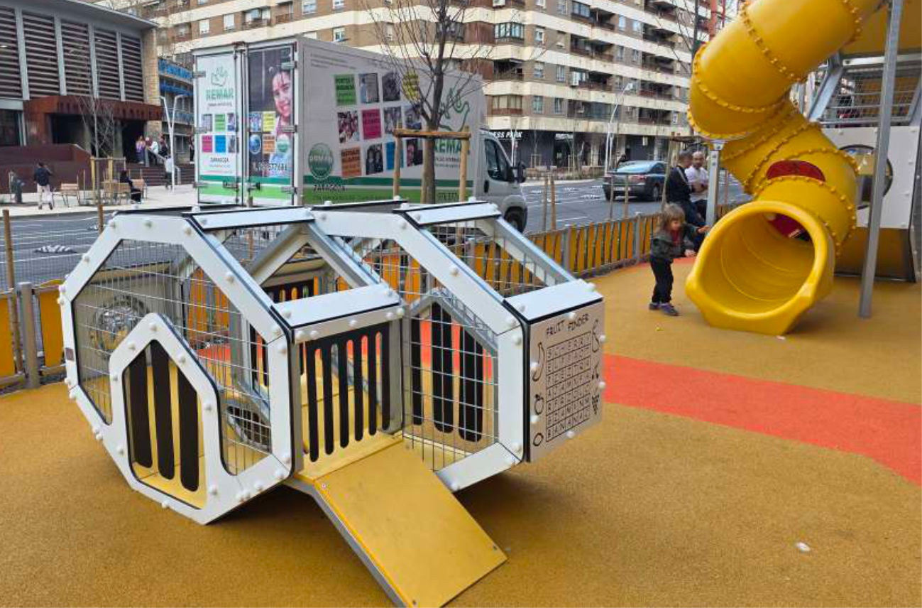 laberinto ventical zaragoza tunel varillas tobogan gruta