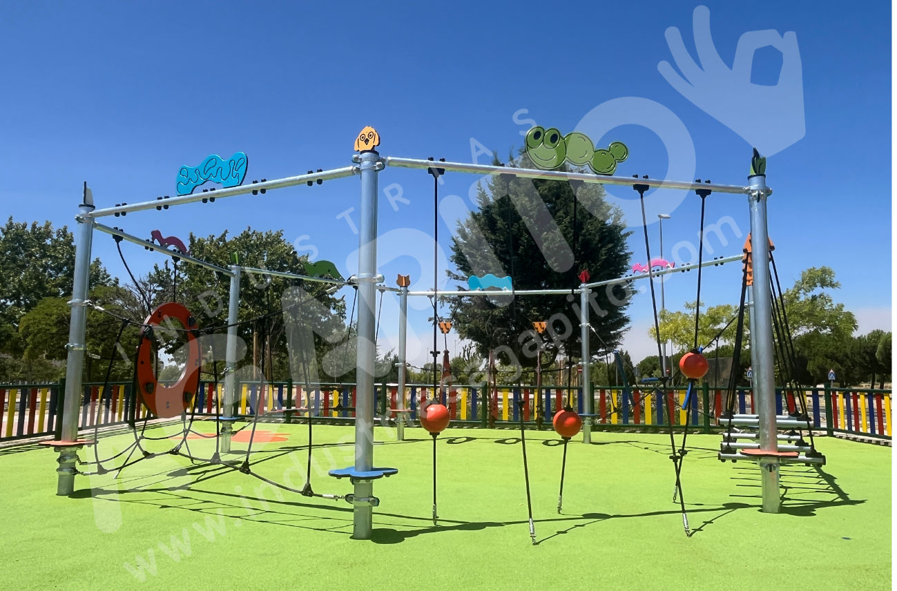parque infantil laberinto cuerdas alcorcon