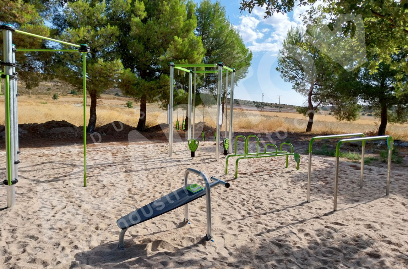 parque infantil deportivo fuendetodos