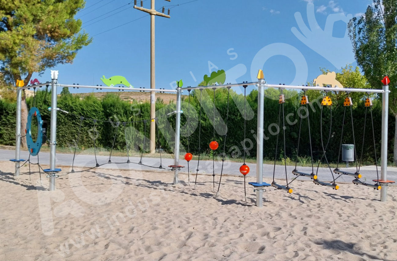 parque infantil deportivo fuendetodos