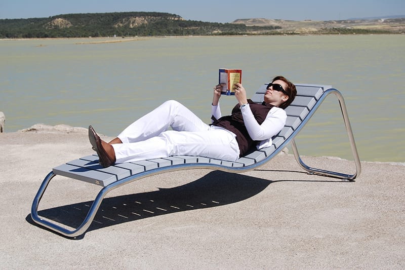 banco urbano tumbona plastico reciclado inox