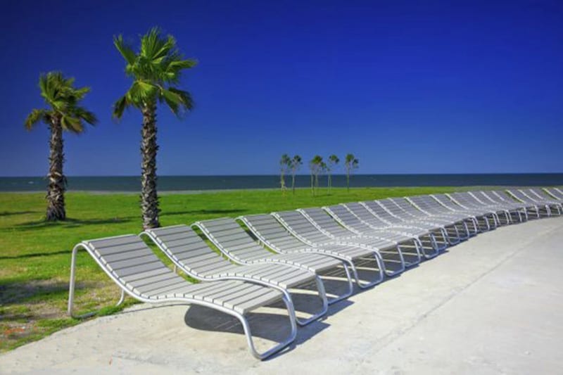 tumbona urbana para playas plastico reciclado inox