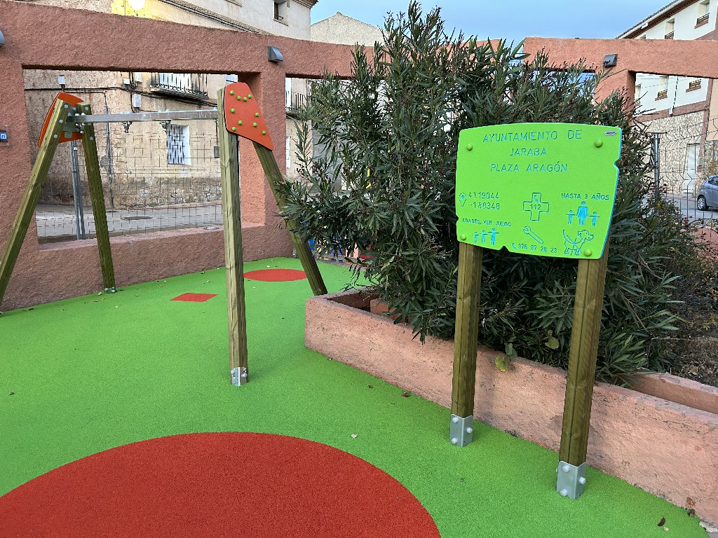 cartel parques infantiles hdpe madera