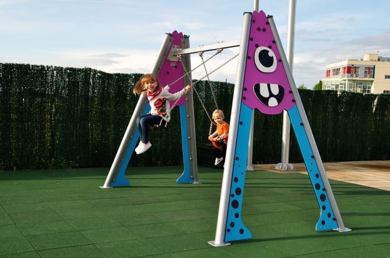 columpio areas infantiles
