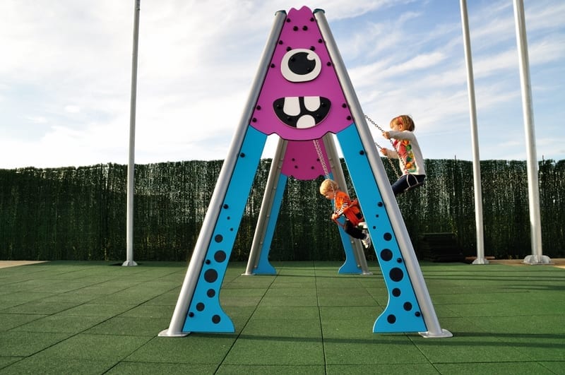 columpio parques acceso libre