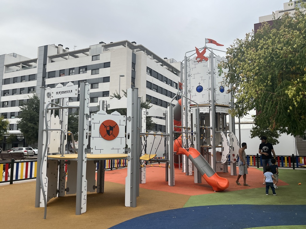 02 multijuego el forti n con tobogan gruta con giro 180 para parques publicos