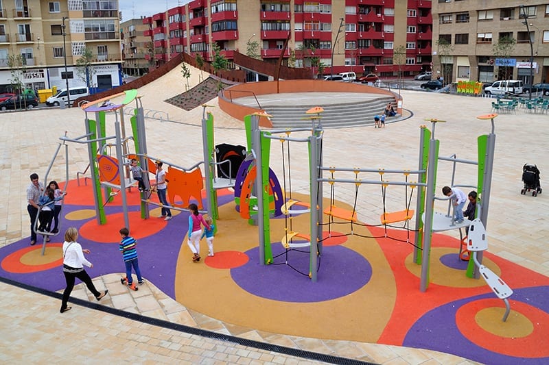 gran estructura de juego infantil para parques publicos