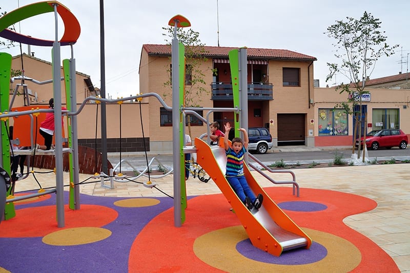 gran estructura de juego infantil para parques publicos