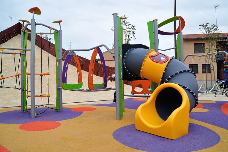 gran estructura de juego infantil para parques publicos