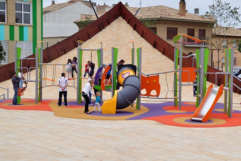 gran estructura de juego infantil para parques publicos