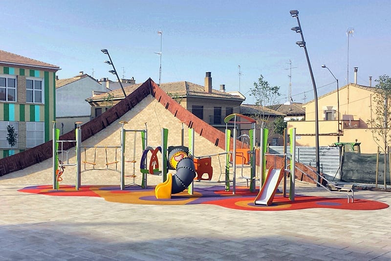 gran estructura de juego infantil para parques publicos