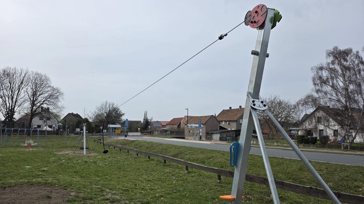 tirolina metalica parque infantil certificada en1176