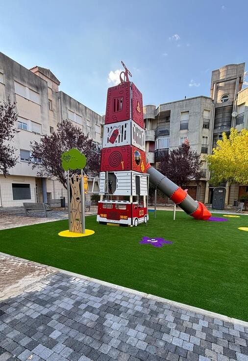 torre gigante parque bomberos tobogan gruta