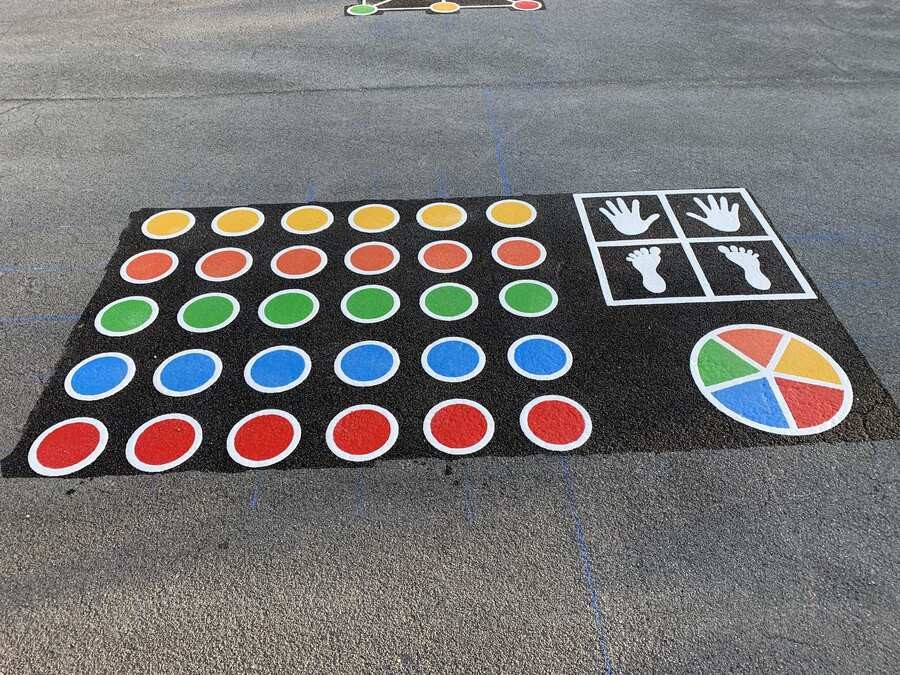 Juegos pintados para el suelo de parques infantiles Industrias Agapito