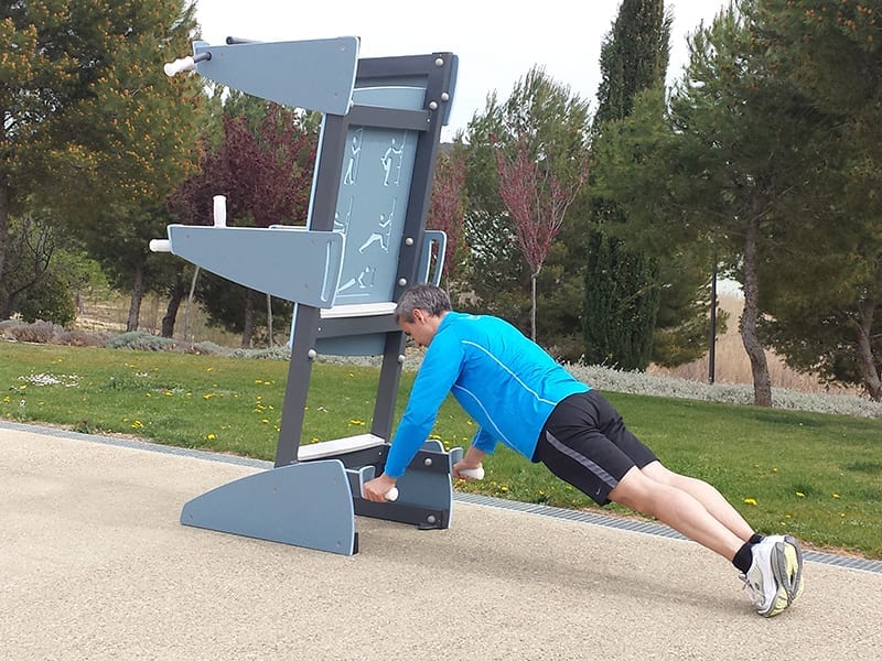 aparato flexiones aire libre