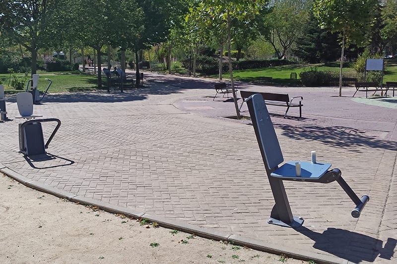 flexo extension de piernas para gimnasios al aire libre