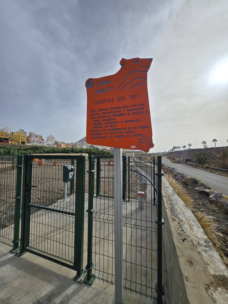 cartel informativo parque canino agility instalacion