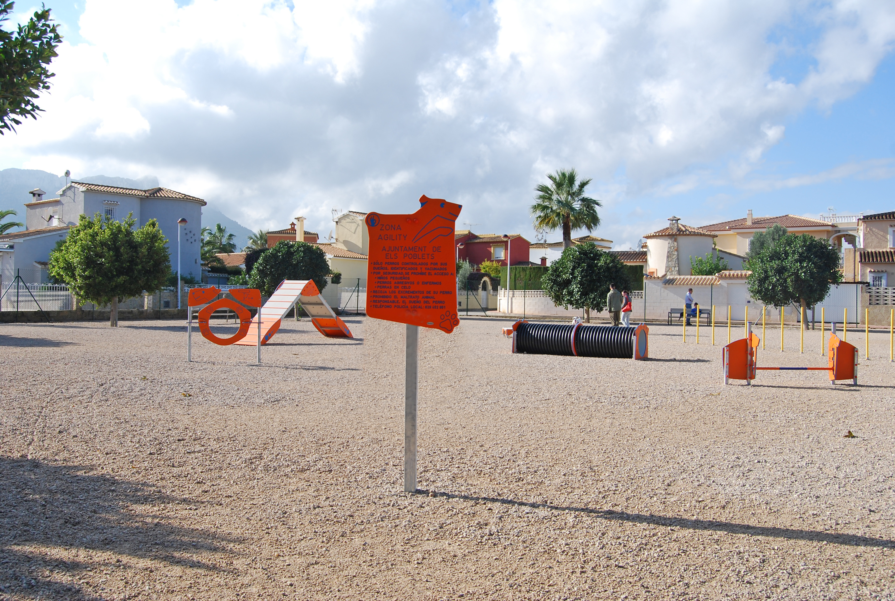 cartel informativo parque canino agility instalacion