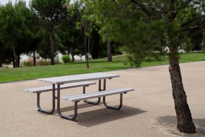 mesa-plastico-reciclado-urban-300