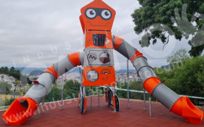 La torre multijuego “Robot” aterriza en San Cibrao das Viñas, Ourense