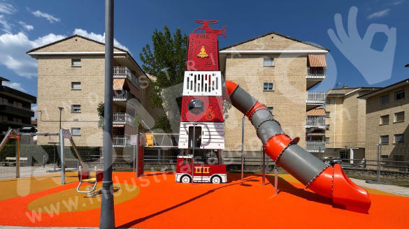 Huesca estrena un parque infantil de bomberos en Sabiñánigo